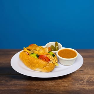 Pan con Pollo Dish